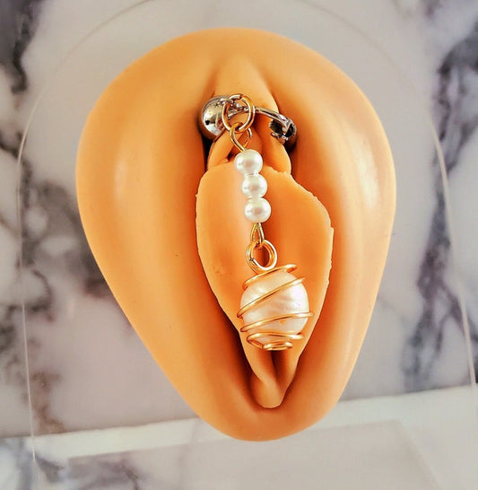 Gold Pearl Lingerie Clip On Pussy Jewelry, Erotic Non-Peircing Labial Clip
