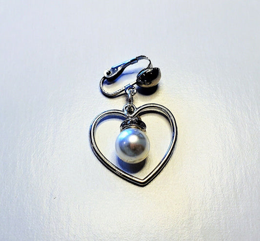 Pearl Pussy Jewelry Clip On